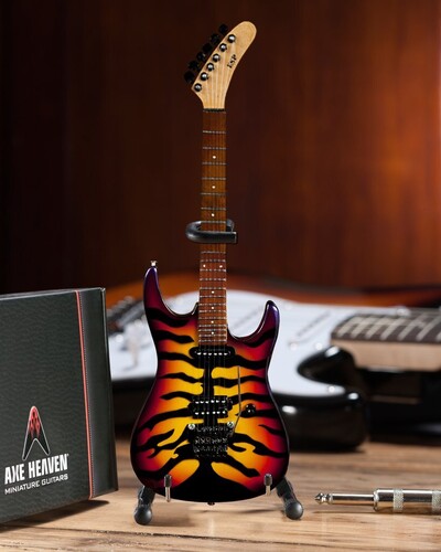 Axe Hvn Gl214 George Lynch Dokken Sunburst Tiger M - Axe Hvn Gl214 George Lynch Dokken Sunburst Tiger M - Collectibles
