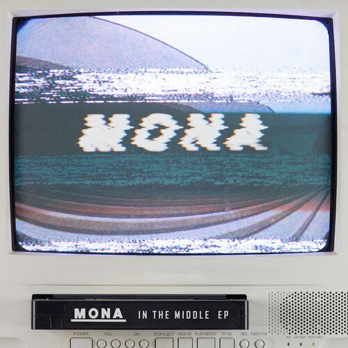Mona - In The Middle - Music CD