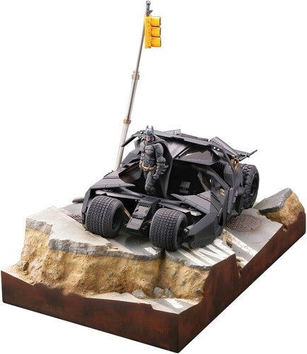 Batmobile Tumbler In Gotham City - Batmobile Tumbler In Gotham City - Collectibles
