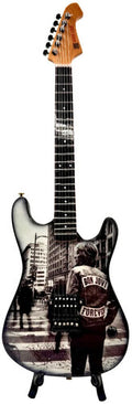 Mini Axe Bon Jovi Forever Mini Guitar - Mini Axe Bon Jovi Forever Mini Guitar - Collectibles