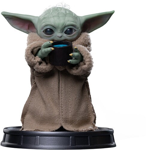 Mandalorian And Grogu - Always Hungry Statue - Mandalorian And Grogu - Always Hungry Statue - Collectibles