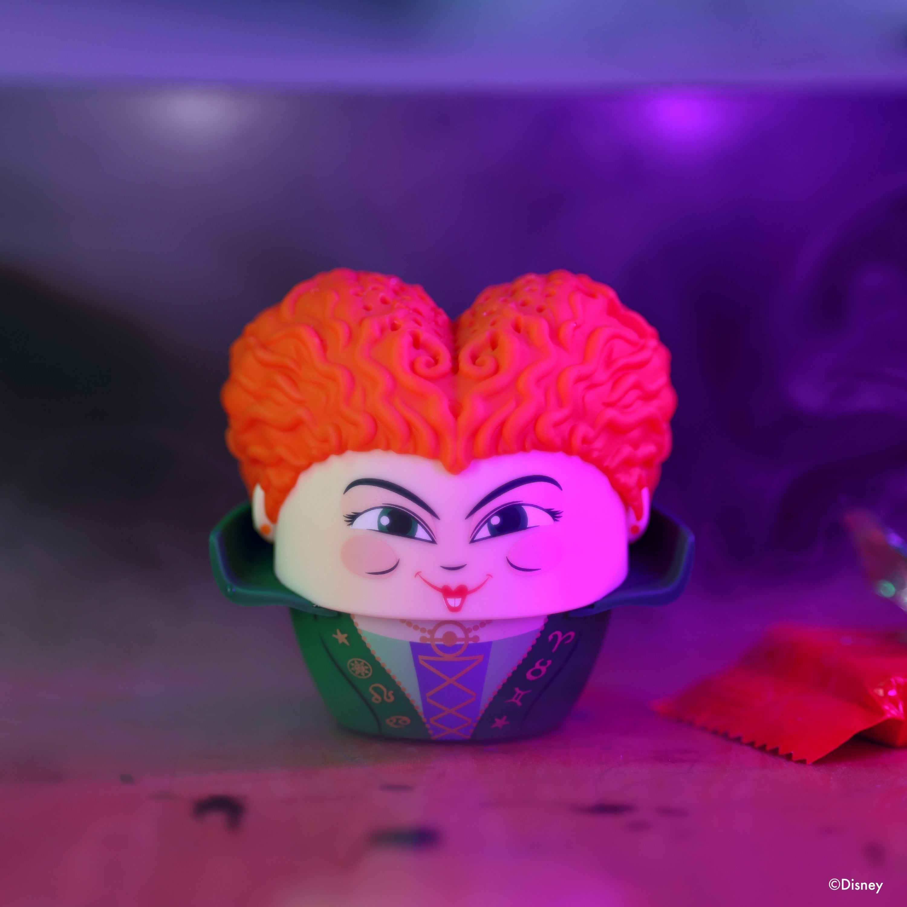 Winifred Sanderson - Hocus Pocus Bitty Boomers Portable Bluetooth Speaker