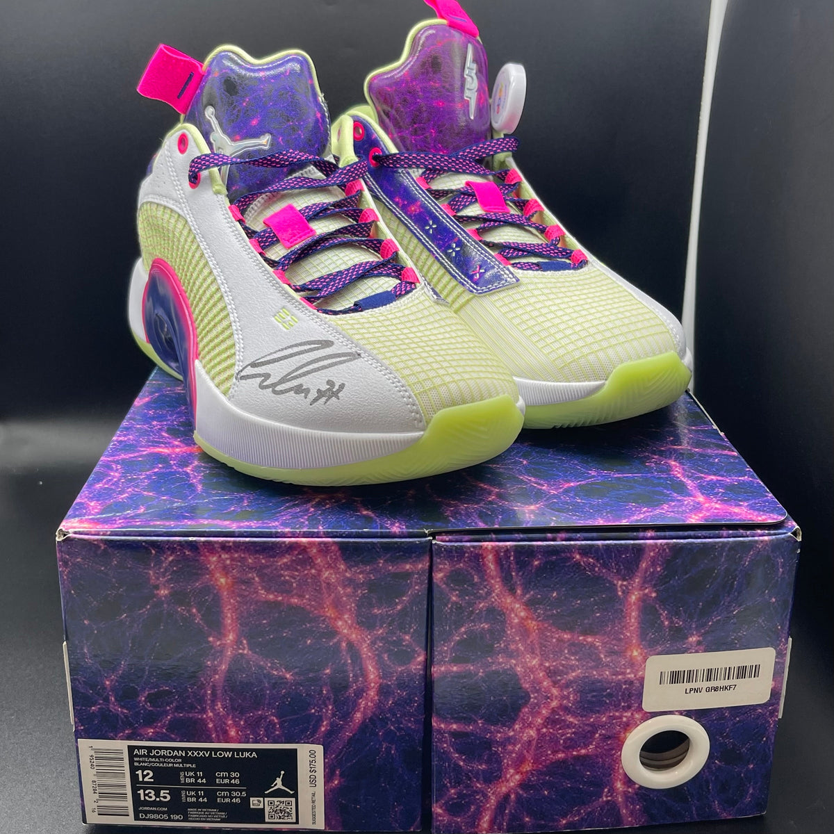 Luka Doncic signed Shoe PSA/DNA Auto Mavericks Autographed