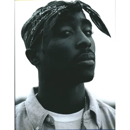 Tupac Shakur - Paperback Book