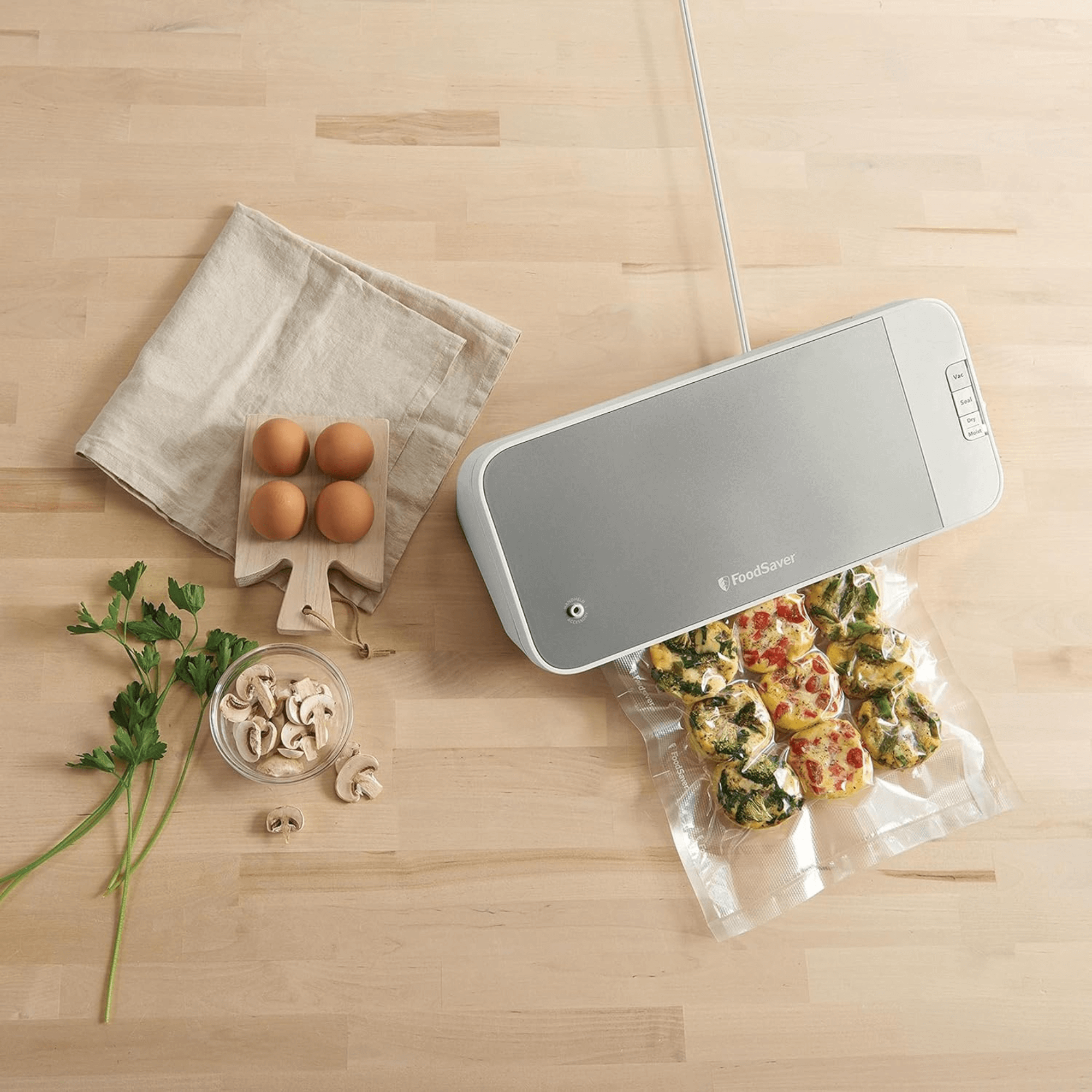FoodSaver Food Sealer and Kit Vacuum Sealing System with Bonus Handheld Sealer