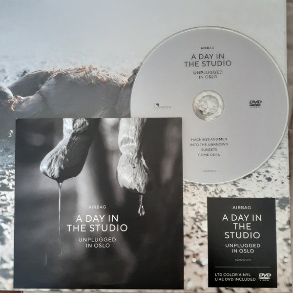 A Day In The Studio / Unplugged In Oslo | Mint (M) Mint (M)