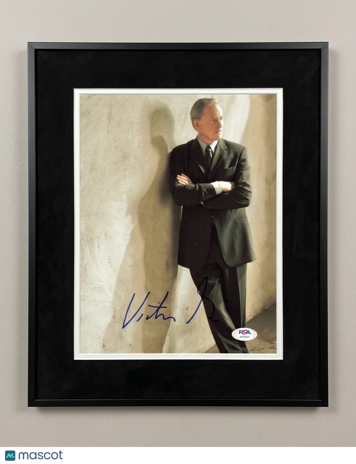 Victor Garber Signed 8x10 Framed Photo PSA Autographed