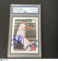2021 Topps Update Series #US159 Martin Perez signed card PSA Auto 10