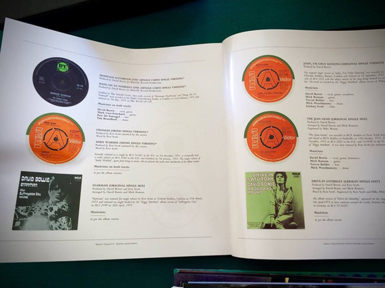 David Bowie – Ziggy Stardust And The Spiders From Mars (2-LP Vinyl Box Set) Vinyl Record