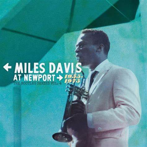 Miles At Newport 1955-1975 (The Bootleg Series Vol. 4) (Deluxe Edition, 180 Gram Black Vinyl Boxset) [Import] (8 Lp) Vinyl Record