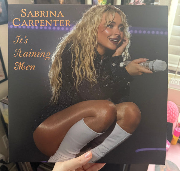 Sabrina Carpenter - It’s Raining Men (GREEN VINYL) |
