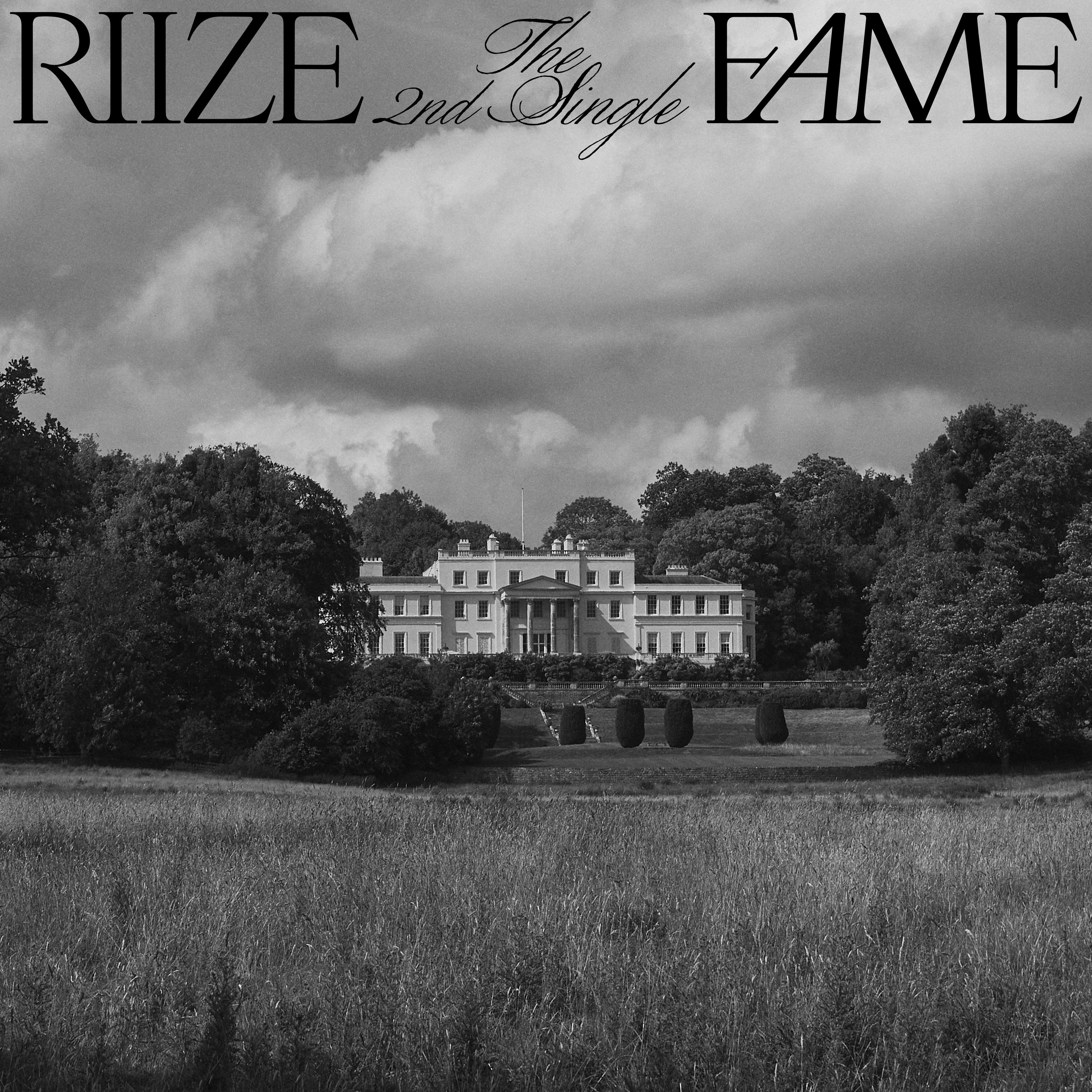 The 2nd Single 'Fame' — Photobook Version (Us General Market Exclusive) Music CD