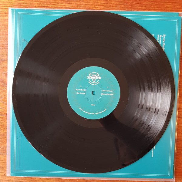 Dwellers Of The Deep | Mint (M) Mint (M)
