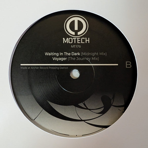 DJ 3000 - Waiting In The Dark EP (12" VINYL) | Mint (M) Mint (M)